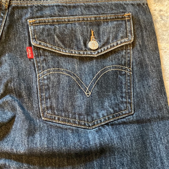 Men’s 507 Levi Jeans - Picture 8 of 10